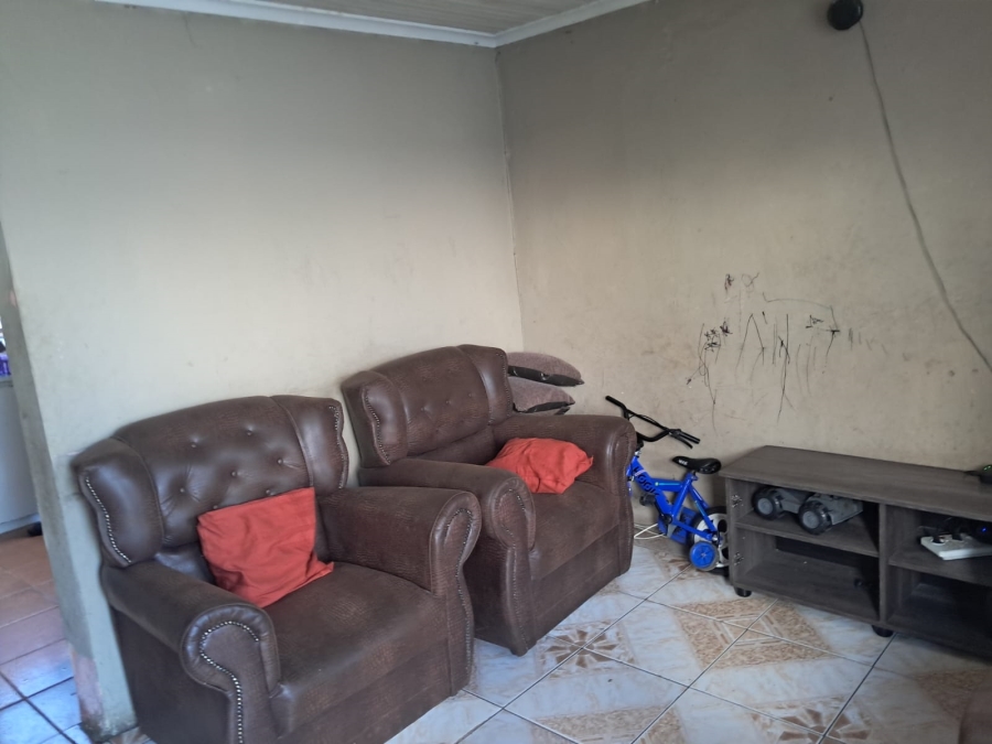 2 Bedroom Property for Sale in Kwazakhele Eastern Cape
